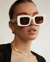 Load image into Gallery viewer, BANBÉ- The Kendall Oversized Square Shaped Acetate Sunglasses

