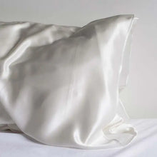 Load image into Gallery viewer, Honeylux Queen Organic Silk Pillowcase
